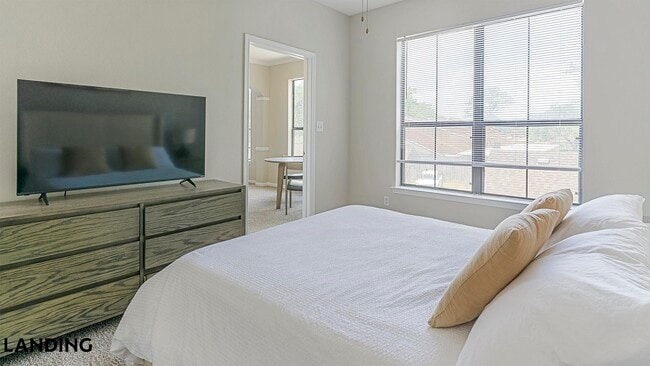 Photo - 2500 Woodland Park Dr Unit E201