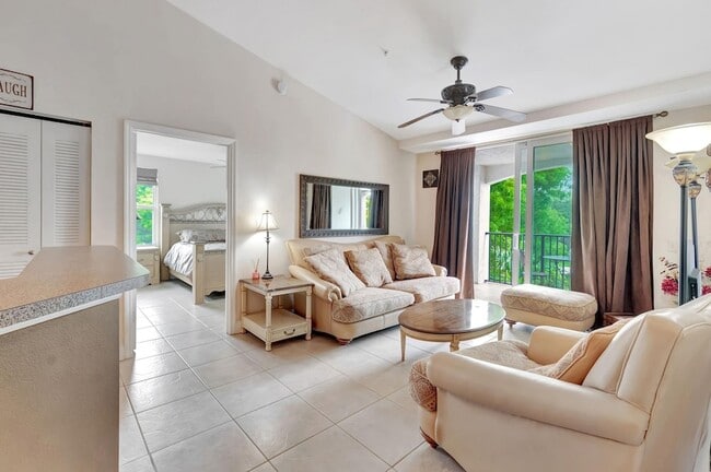 Photo - 923 Villa Cir