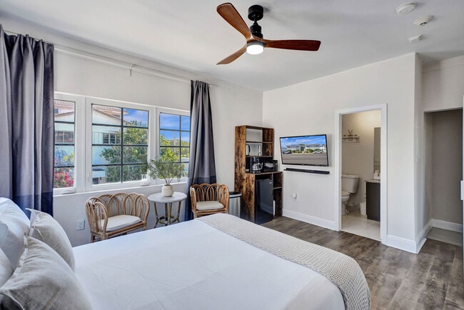 Photo - 8118 Harding Ave Unit ID1263790P