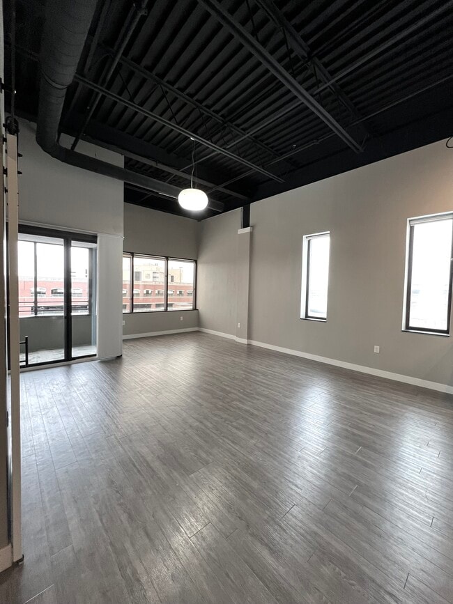 Photo - Mall Plaza Lofts