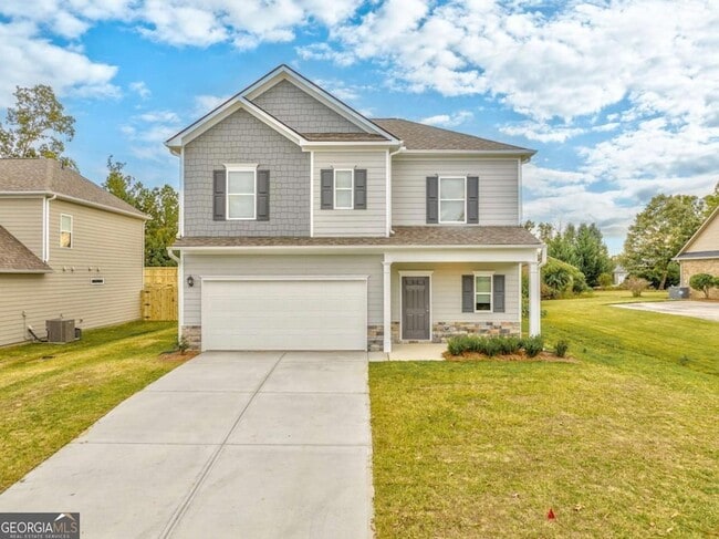 Building Photo - 8 Majestic Oaks Way NE