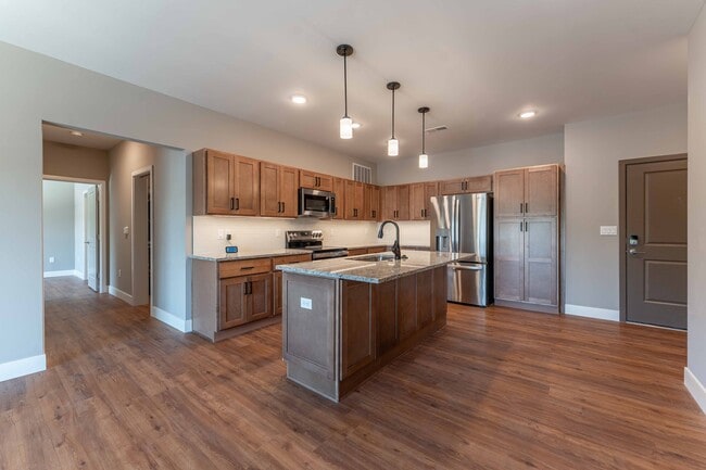 Building Photo - Township 28