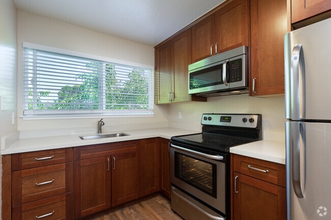 1BR, 1BA - 600SF - Parklane Apartments