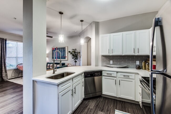 Photo - Aventura on Briar Forest