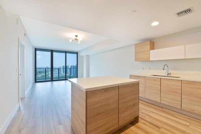 Photo - 16385 Biscayne Blvd Unit 803
