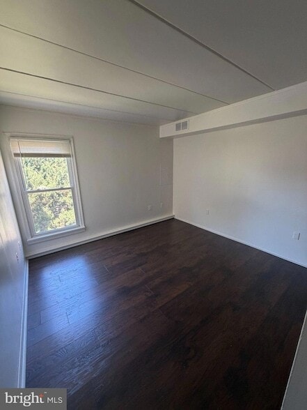 Photo - 608 Easton Rd