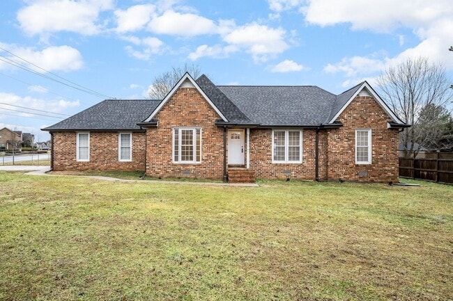 Building Photo - 1015 Brinkley Rd