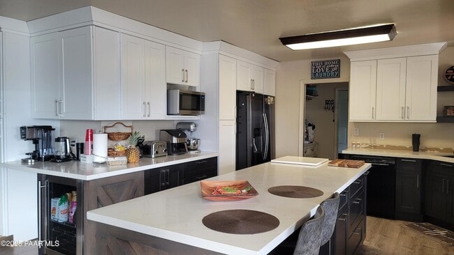 Photo - 727 Douglas Ave