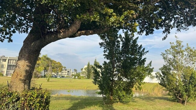 Photo - 4230 Deste Ct Unit 208