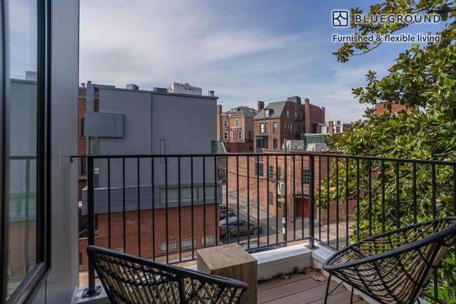 Photo - 1902 R St NW Unit FL3-ID737