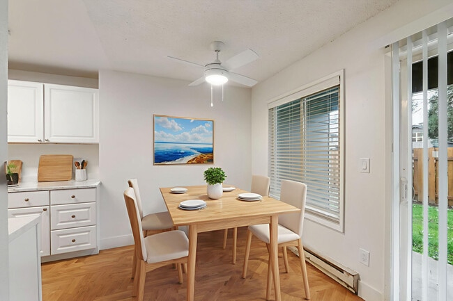 Photo - Firwood Station