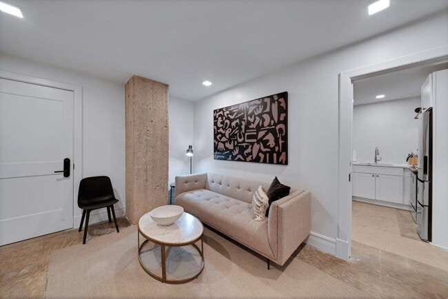 Photo - 505 E Travis St Unit SI ID1267121P