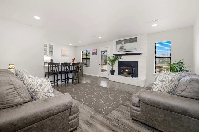 Photo - 3028 N Malinda Dr Unit ID1221936P