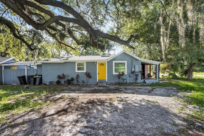 Building Photo - 906 Celery Ave