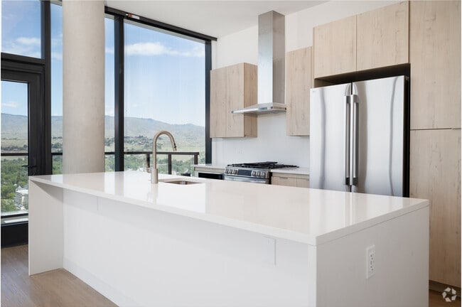 3BR, 3BA - 1,800SF - Kitchen - Arthur