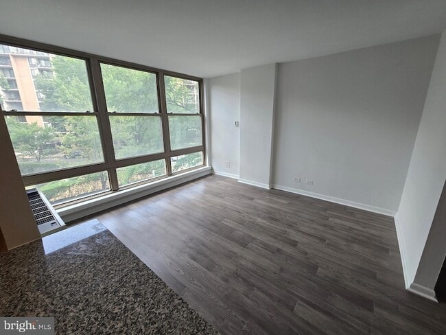 Photo - 1260 21st St NW Unit 400