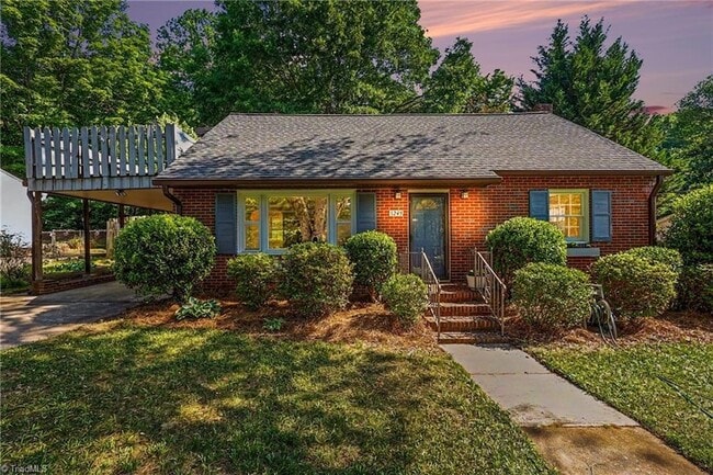 Building Photo - 1249 Wedgewood Dr