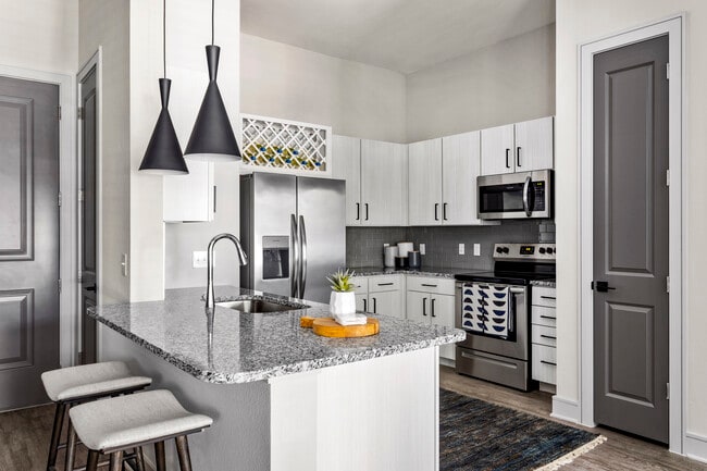 Photo - Linz at The Station