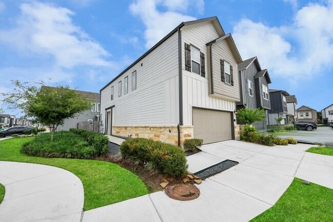 Photo - 3830 Glossy Lk Dr