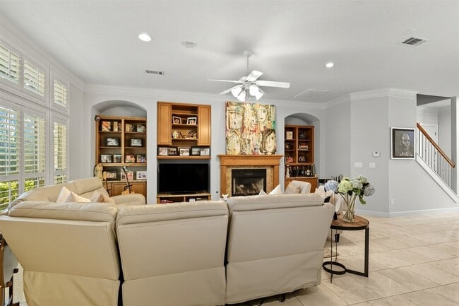 Photo - 1044 Memorial Village Dr