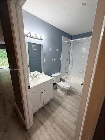 Photo - 15741 SW 137th Ave Unit 204