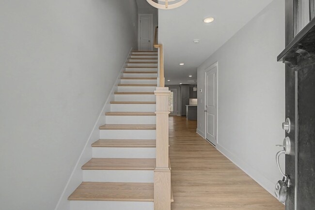 Photo - 713 Hollie Wy