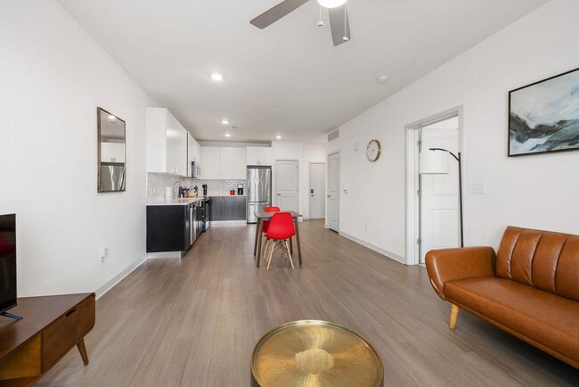 Photo - 633 E Main St Unit ID1031628P