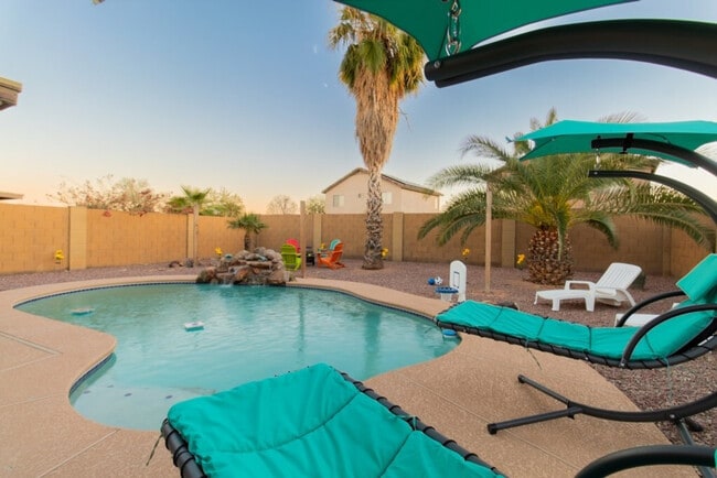 Photo - 1387 E 10th Pl Unit ID1317856P