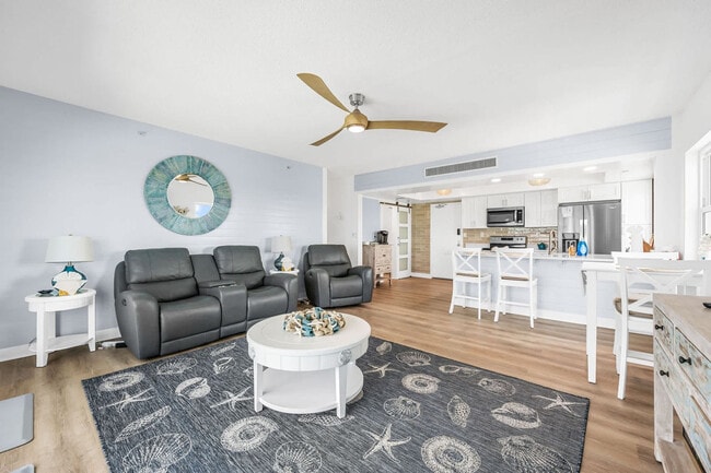 Photo - 205 Jimmy Buffett Mem Hwy Unit FL6-ID1245240P