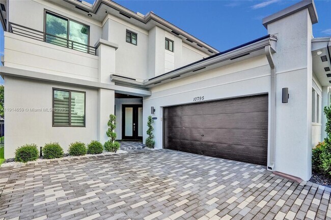 Building Photo - 10795 Oceano Wy