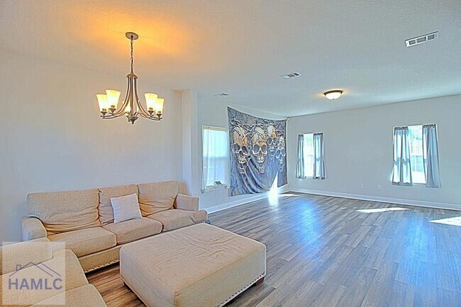 Photo - 430 Rutledge Dr