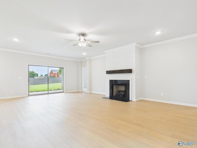 Photo - 18072 Longleaf Dr