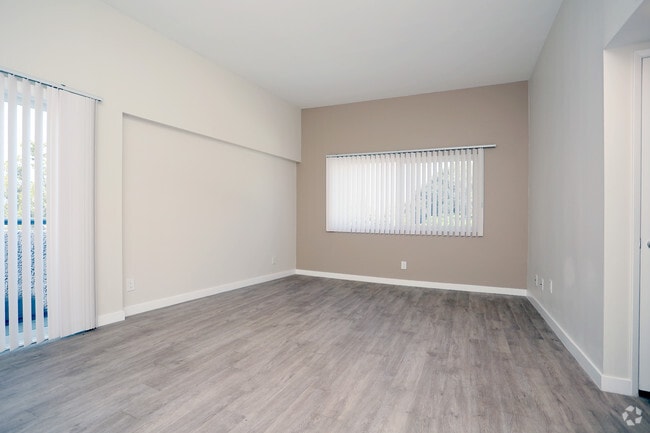 2BR, 1BA - 740SF - Forty6Twenty by Trion Living