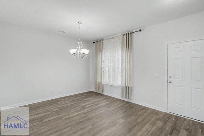 Photo - 274 Renwick Lp