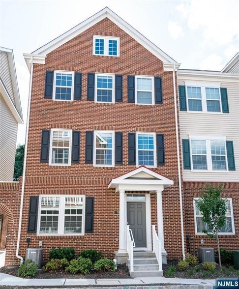 Photo - 78 Landmark Ln Unit 78