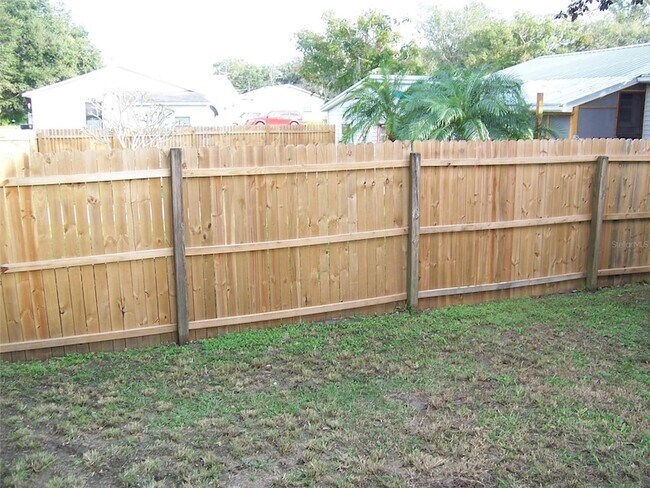 38 E 10th St Rental St Cloud - Image 