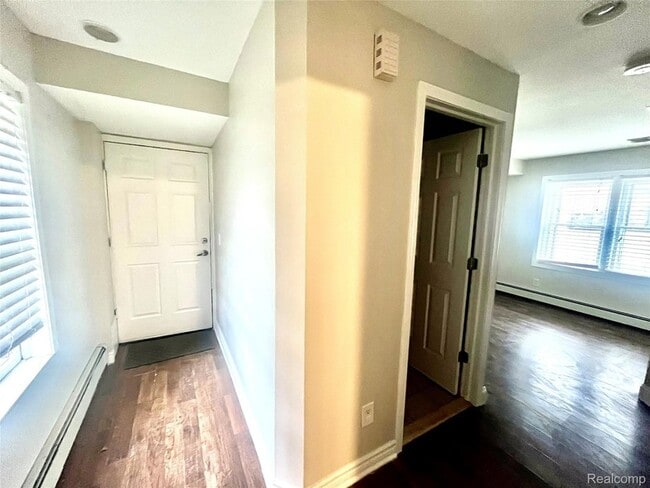 Photo - 62 Madison Ct Unit 2