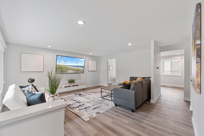 Building Photo - 227 Wakefield Ln Unit ID1032510P