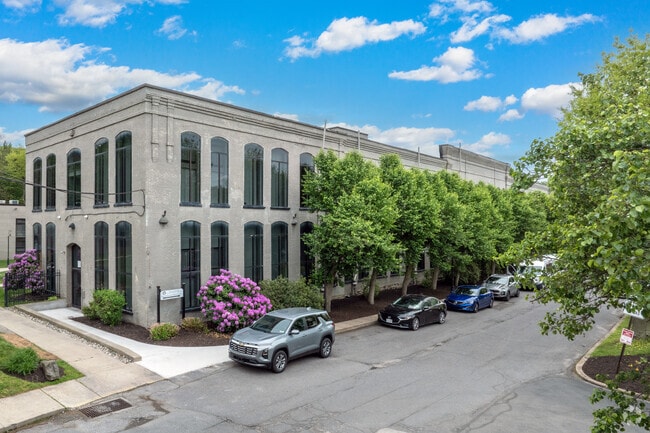 800 Building - Lofts at the Mill