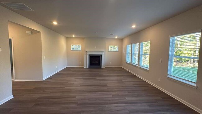 Photo - 26 Hemlock Ct