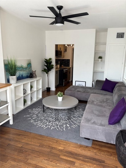 Photo - 415 Fairview St Unit 3