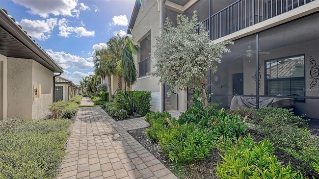 Photo - 5710 Palmer Cir Unit 201