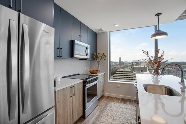 Photo - 2010 West End