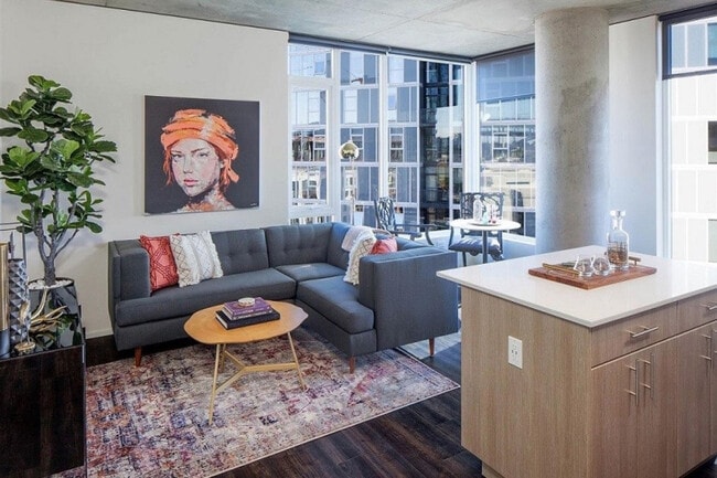 Building Photo - 1333 NW 12th Ave Unit ID1280535P