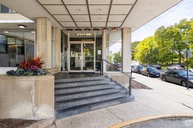 Entrance - Oglesby Towers Apartments