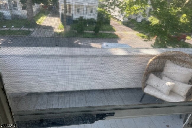 Photo - 19 Spring St