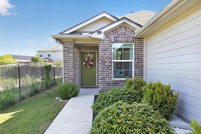 Photo - 3520 Kotche St
