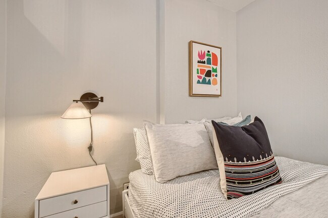 Photo - 1073 N Downing St Unit ID1026256P