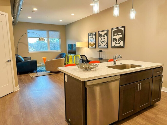 Photo - 630 S Goodman St Unit ID1224665P