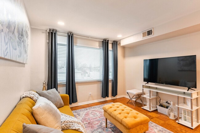 Photo - 7168 Jamieson Ave Unit SI ID1530494P